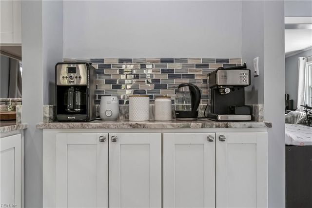 125 Horseshoe LNDG, Hampton, VA 23669