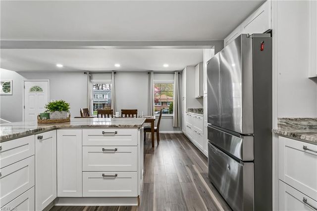 125 Horseshoe LNDG, Hampton, VA 23669