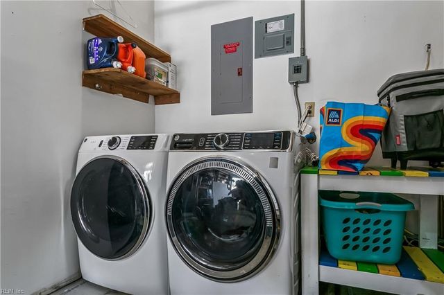 125 Horseshoe LNDG, Hampton, VA 23669