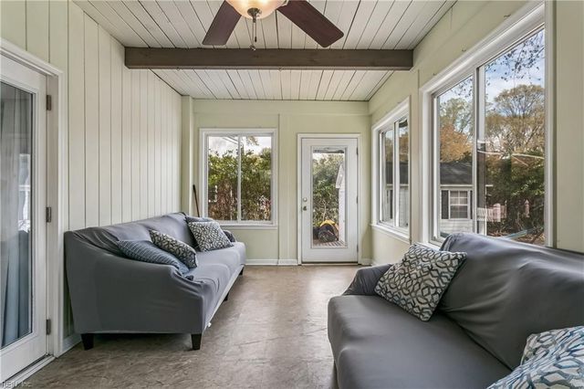 125 Horseshoe LNDG, Hampton, VA 23669