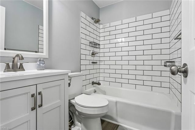 125 Horseshoe LNDG, Hampton, VA 23669