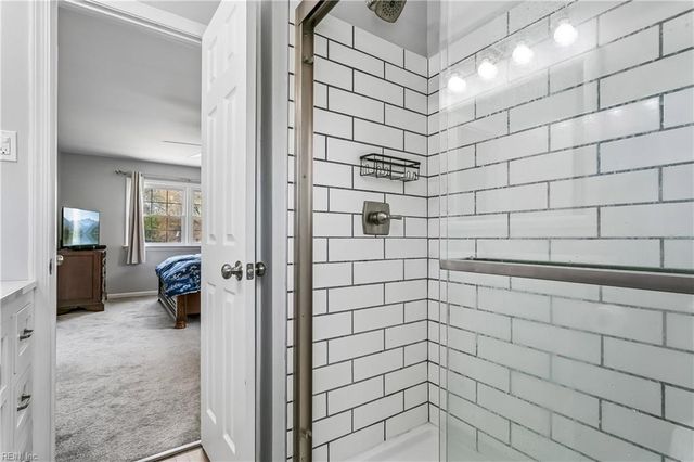 125 Horseshoe LNDG, Hampton, VA 23669