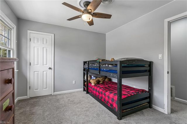 125 Horseshoe LNDG, Hampton, VA 23669