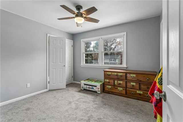 125 Horseshoe LNDG, Hampton, VA 23669