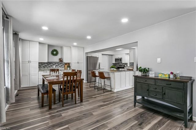 125 Horseshoe LNDG, Hampton, VA 23669