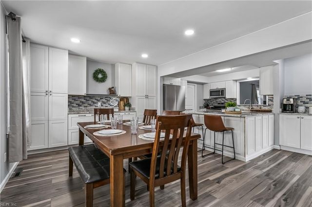 125 Horseshoe LNDG, Hampton, VA 23669