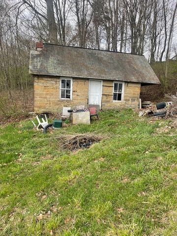 351 Thorn Run Rd, Oakland Twp, PA 16025