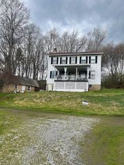 351 Thorn Run Rd, Oakland Twp, PA 16025