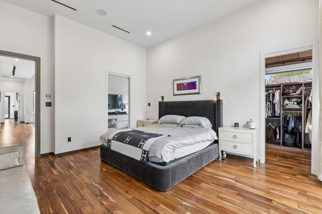 8619 San Fernando Way, Dallas, TX 75218