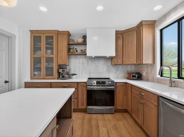 5103 Holly Oak Road, Fort Wayne, IN 46845