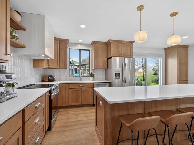 5103 Holly Oak Road, Fort Wayne, IN 46845