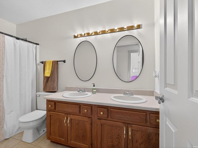 5103 Holly Oak Road, Fort Wayne, IN 46845