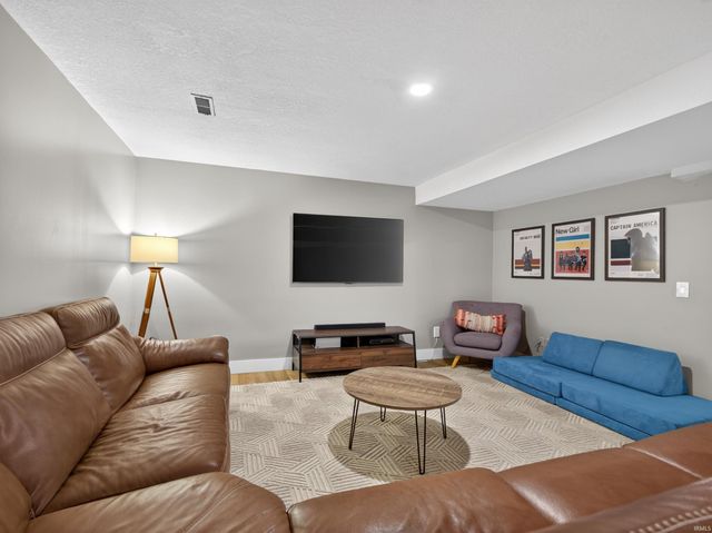 5103 Holly Oak Road, Fort Wayne, IN 46845