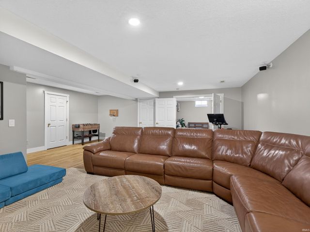 5103 Holly Oak Road, Fort Wayne, IN 46845