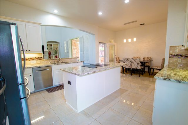 8209 Fountain Springs Drive, Plano, TX 75025