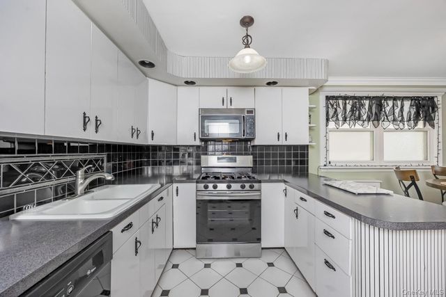 56-23 61st Street, Maspeth, NY 11378