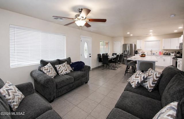 27 W 34th Street, Tucson, AZ 85713