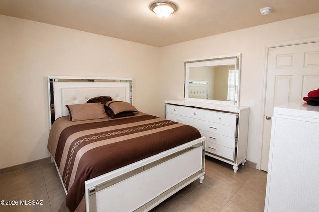 27 W 34th Street, Tucson, AZ 85713