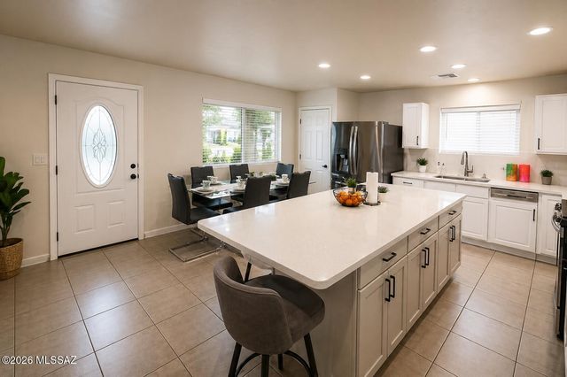 27 W 34th Street, Tucson, AZ 85713
