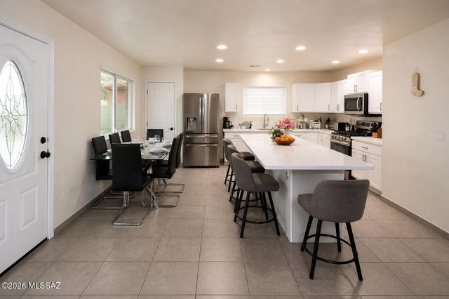27 W 34th Street, Tucson, AZ 85713