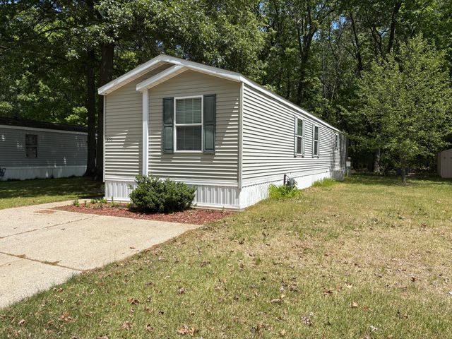 490 S Sunshine Lane, Egelston Twp, MI 49442