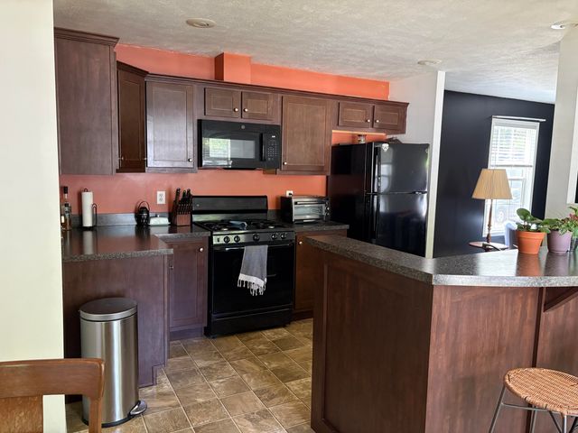 490 S Sunshine Lane, Egelston Twp, MI 49442