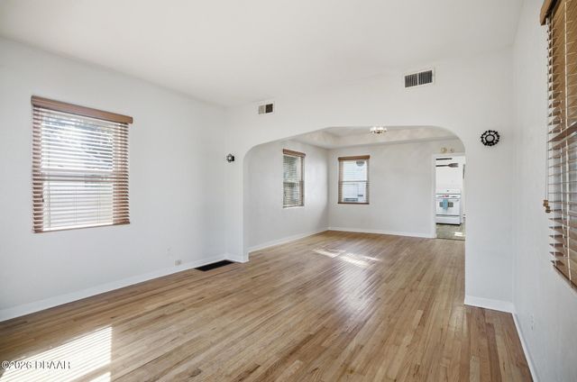 830 S Beach Street, Daytona Beach, FL 32114