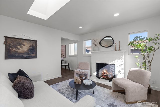 940 N 89th Street, Seattle, WA 98103