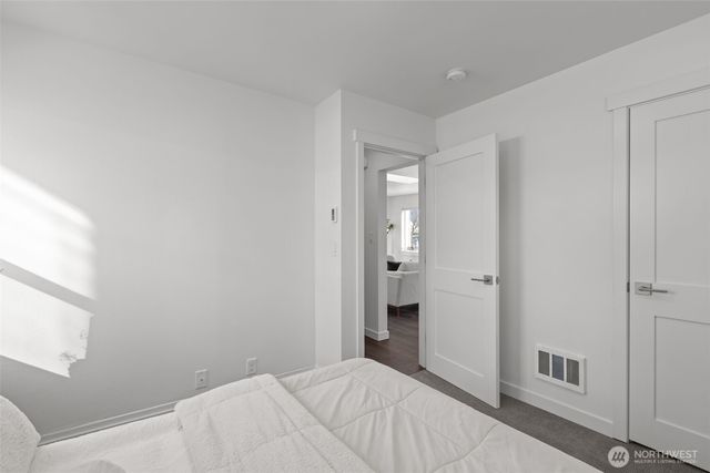 940 N 89th Street, Seattle, WA 98103