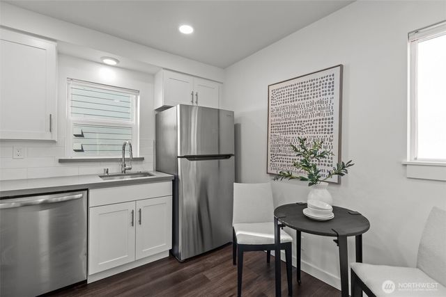 940 N 89th Street, Seattle, WA 98103