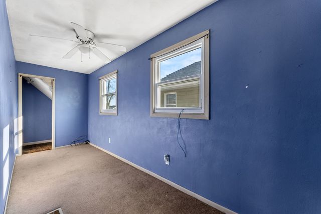 2121 15th ST A, Moline, IL 61265