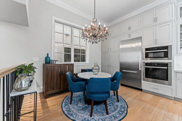 1308 Castle Court A, Houston, TX 77006