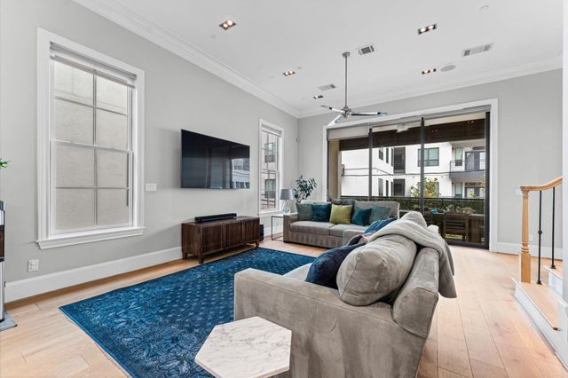 1308 Castle Court A, Houston, TX 77006