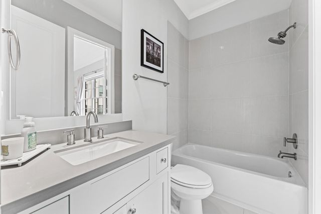 1308 Castle Court A, Houston, TX 77006