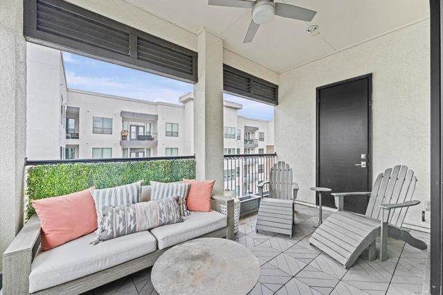 1308 Castle Court A, Houston, TX 77006