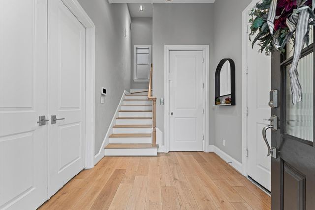 1308 Castle Court A, Houston, TX 77006