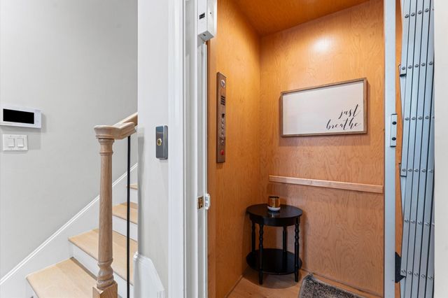 1308 Castle Court A, Houston, TX 77006