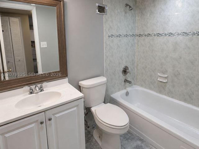 3360 Spanish Moss Ter 204, Lauderhill, FL 33319