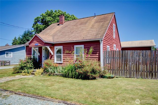 702 N Skagit Street, Burlington, WA 98233