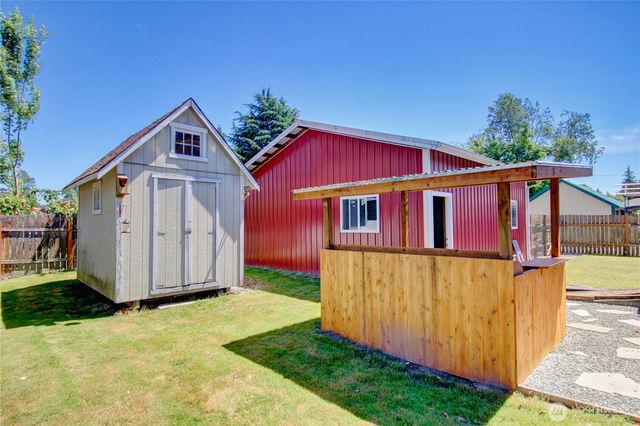 702 N Skagit Street, Burlington, WA 98233