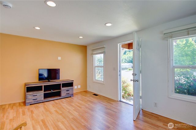 702 N Skagit Street, Burlington, WA 98233
