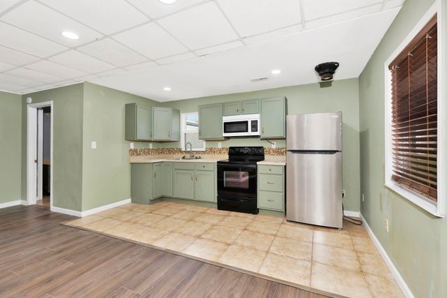 7119 S Pattie St, Haysville, KS 67060