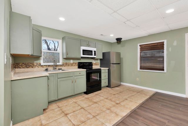 7119 S Pattie St, Haysville, KS 67060