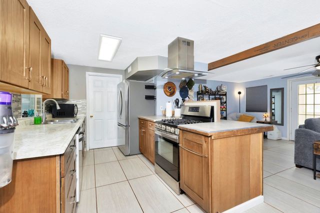 7119 S Pattie St, Haysville, KS 67060