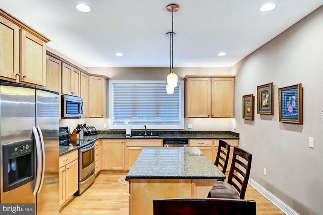 265 LONGVIEW DR, Lake Harmony, PA 18624