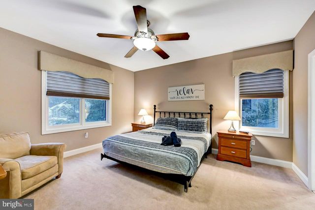 265 LONGVIEW DR, Lake Harmony, PA 18624