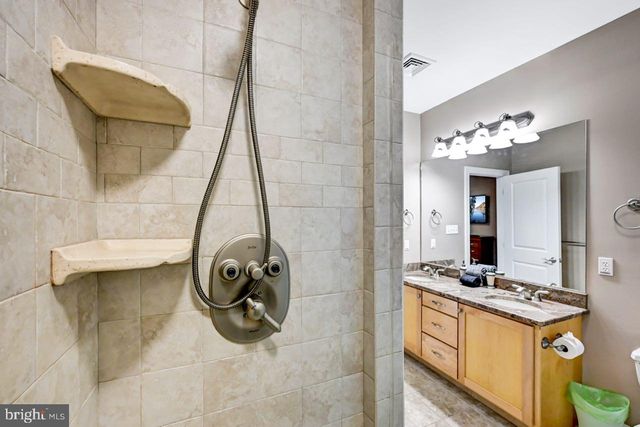 265 LONGVIEW DR, Lake Harmony, PA 18624