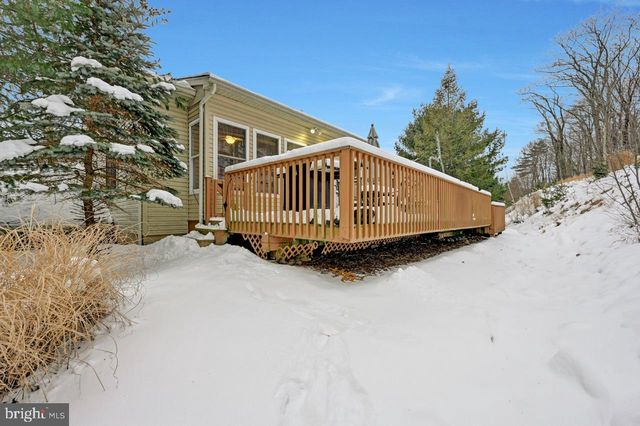 265 LONGVIEW DR, Lake Harmony, PA 18624