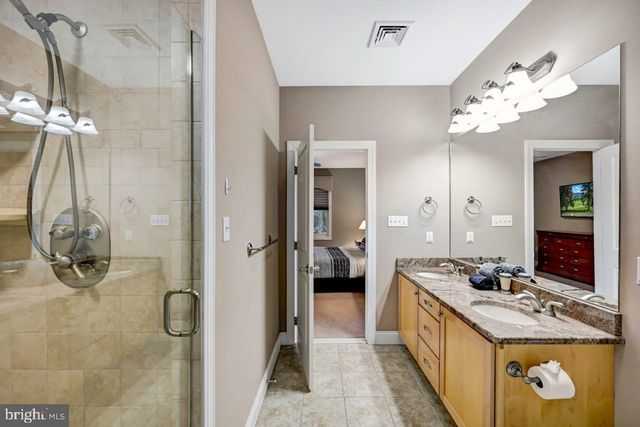 265 LONGVIEW DR, Lake Harmony, PA 18624