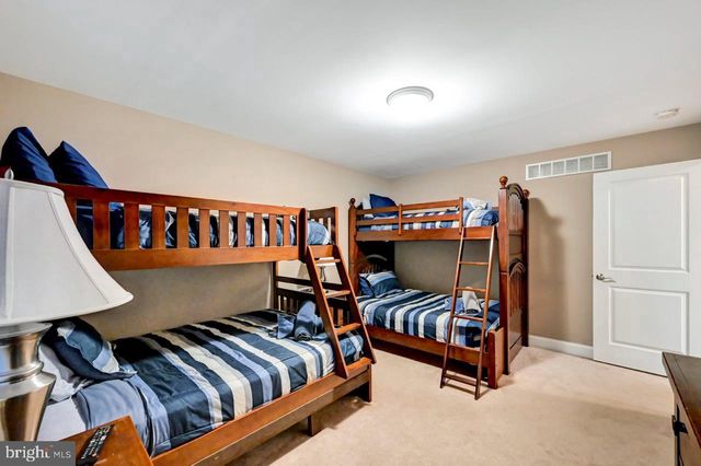 265 LONGVIEW DR, Lake Harmony, PA 18624